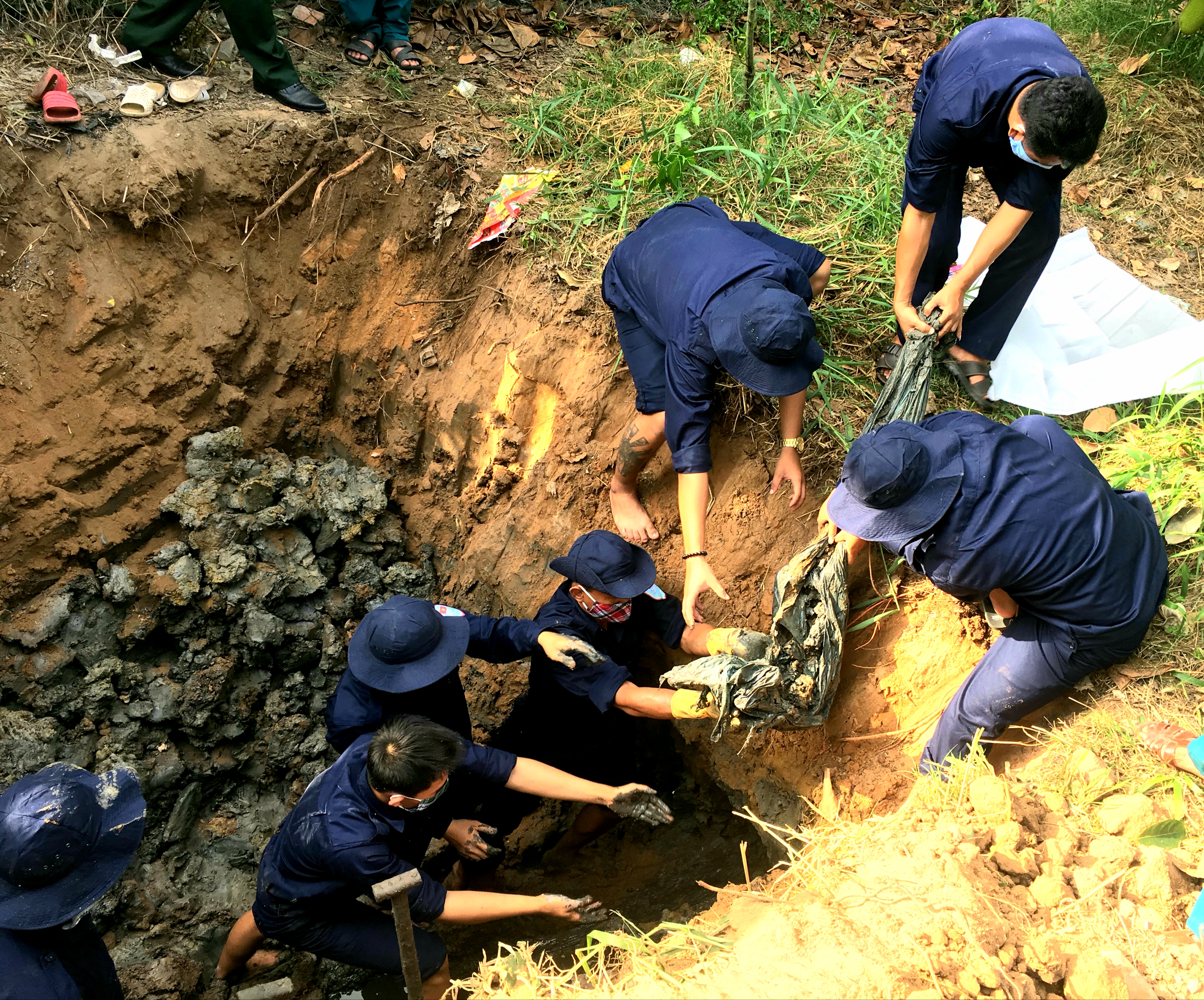 Bộ Chỉ huy quân sự tỉnh Đồng Tháp tổ chức quy tập 15 hài cốt liệt sĩ

